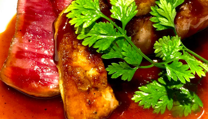 厳選宮崎牛を使用しています